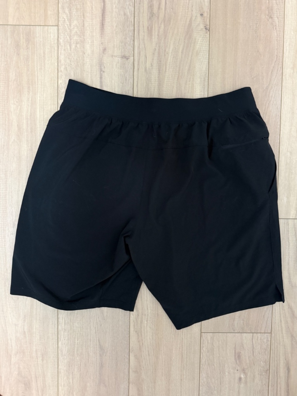 lululemon Black T.H.E. Linerless Short 9" "Barry's Vancouver" - Picture 2 of 4